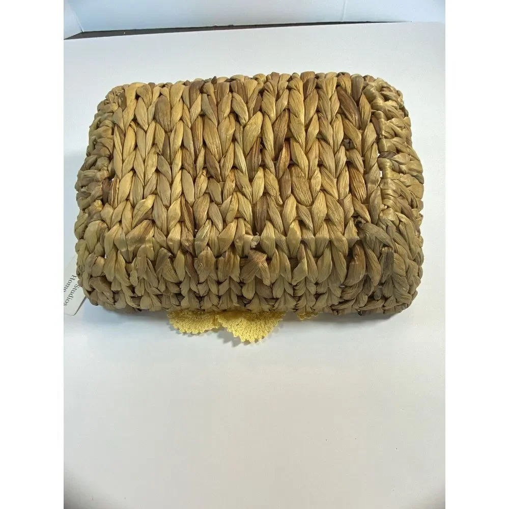 Banana leaf Bread/fruit basket handwoven with metal handles. Light Color‎